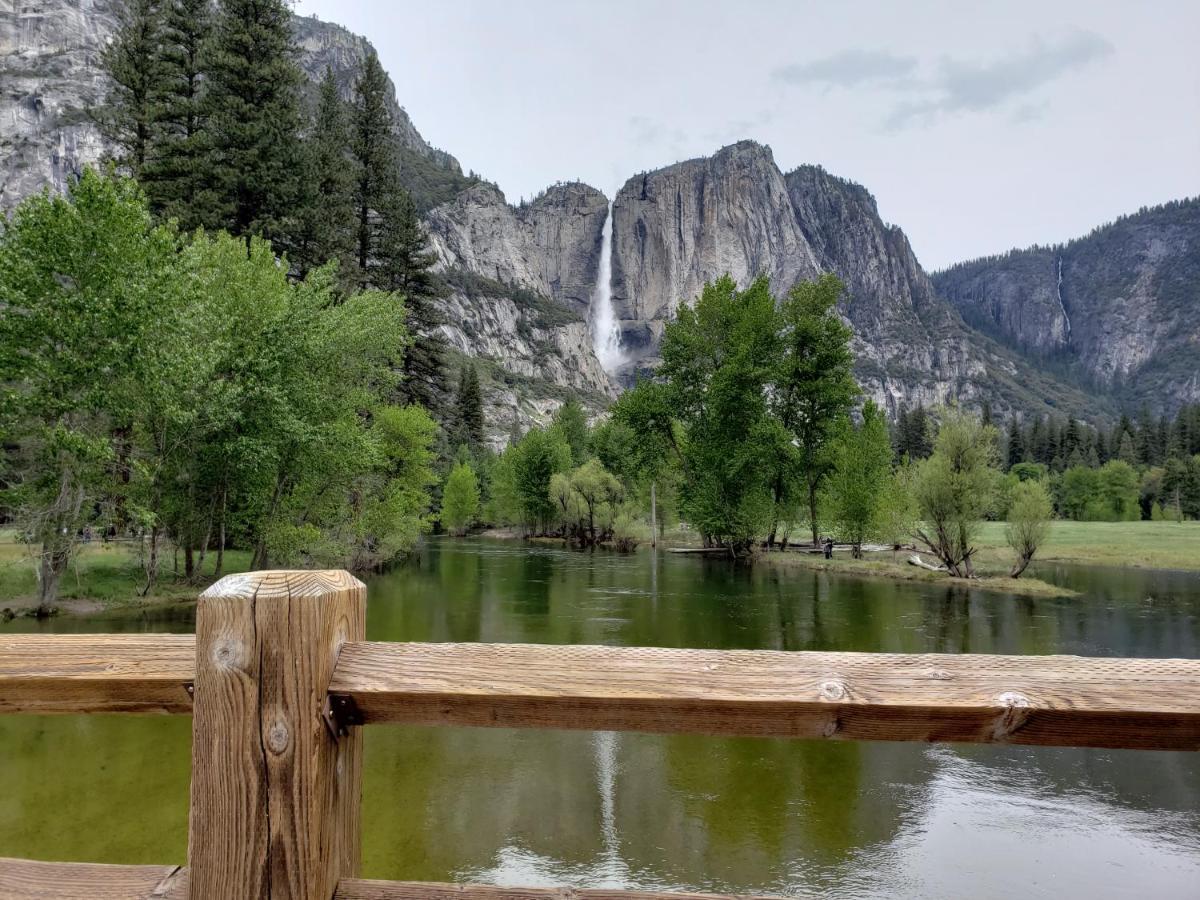 Готель Yosemite Foothill Retreat Коарсголд Екстер'єр фото